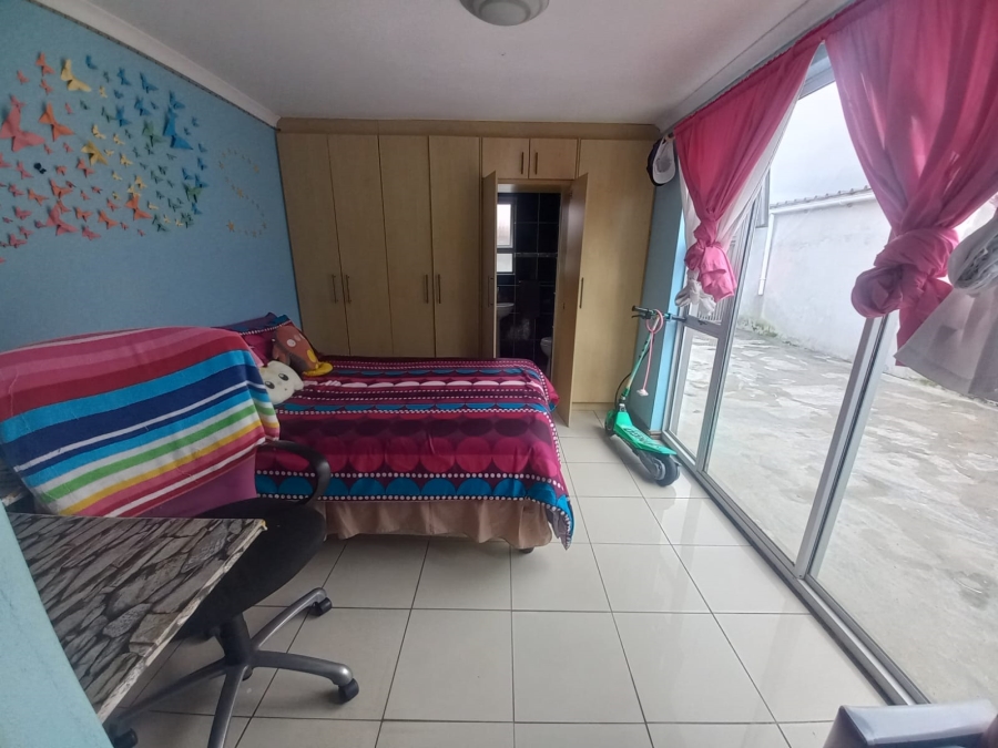 3 Bedroom Property for Sale in Woodlands Western Cape